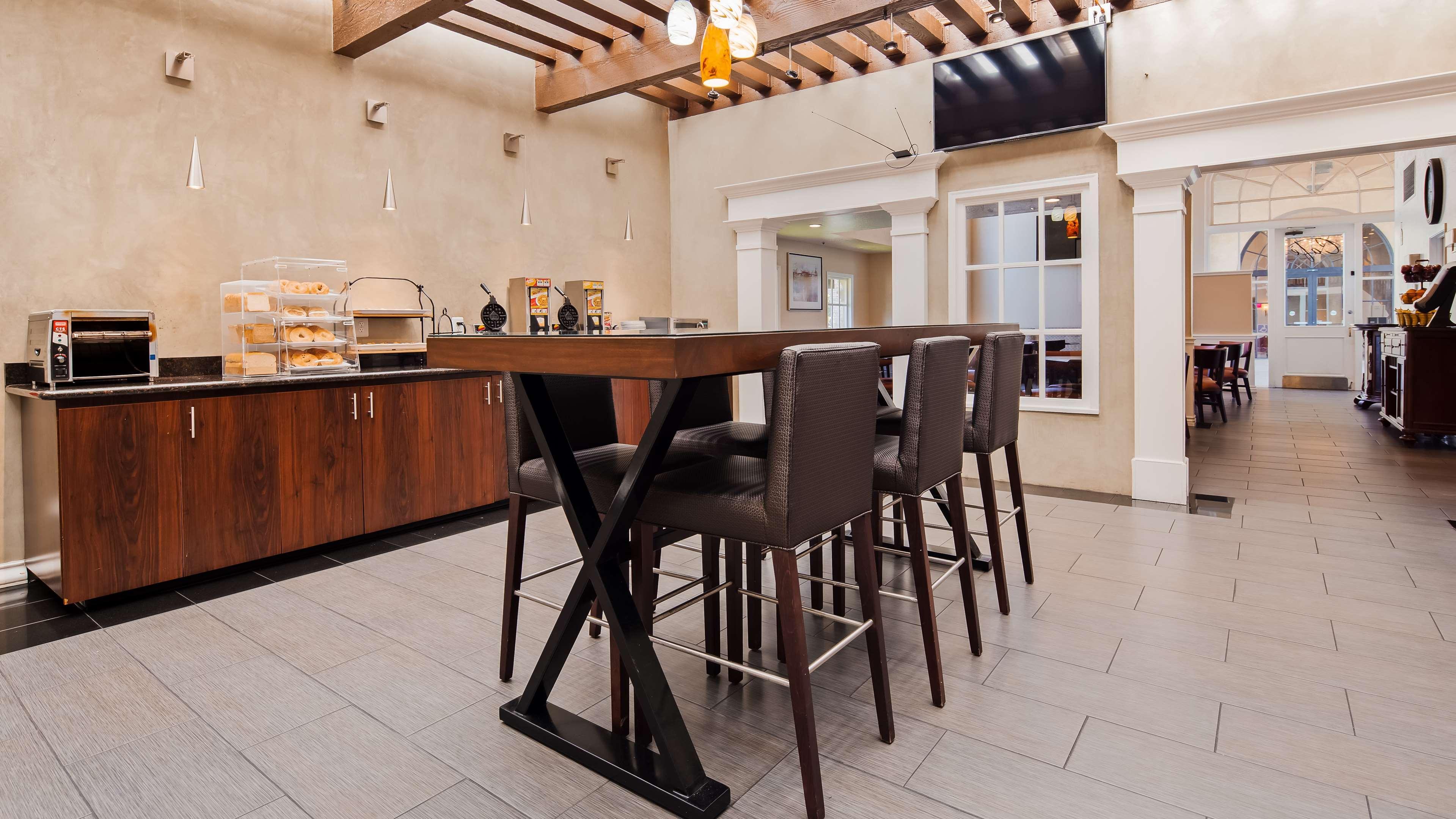 Best Western Plus Newport Mesa Inn Коста Меса Экстерьер фото