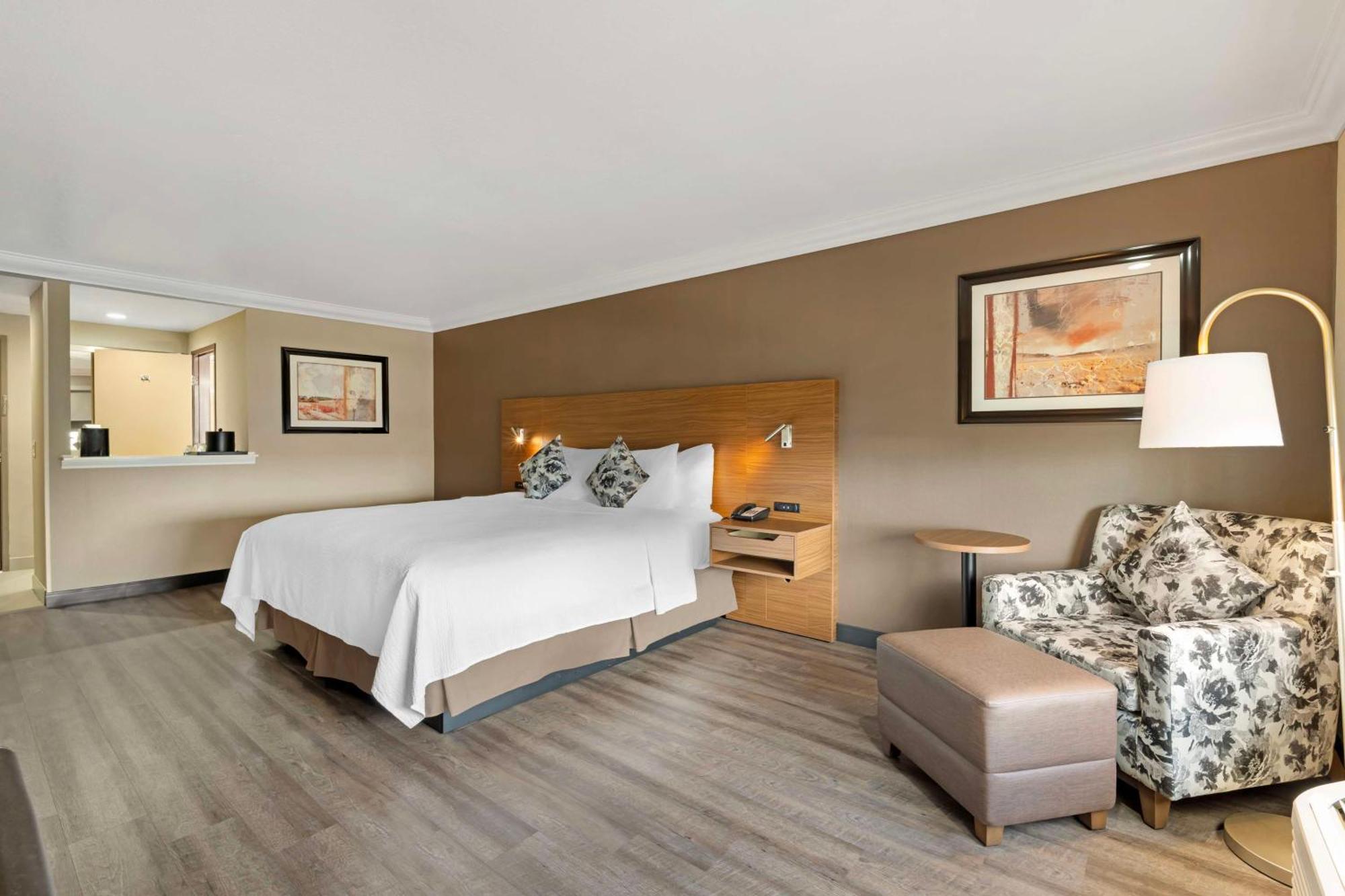 Best Western Plus Newport Mesa Inn Коста Меса Экстерьер фото