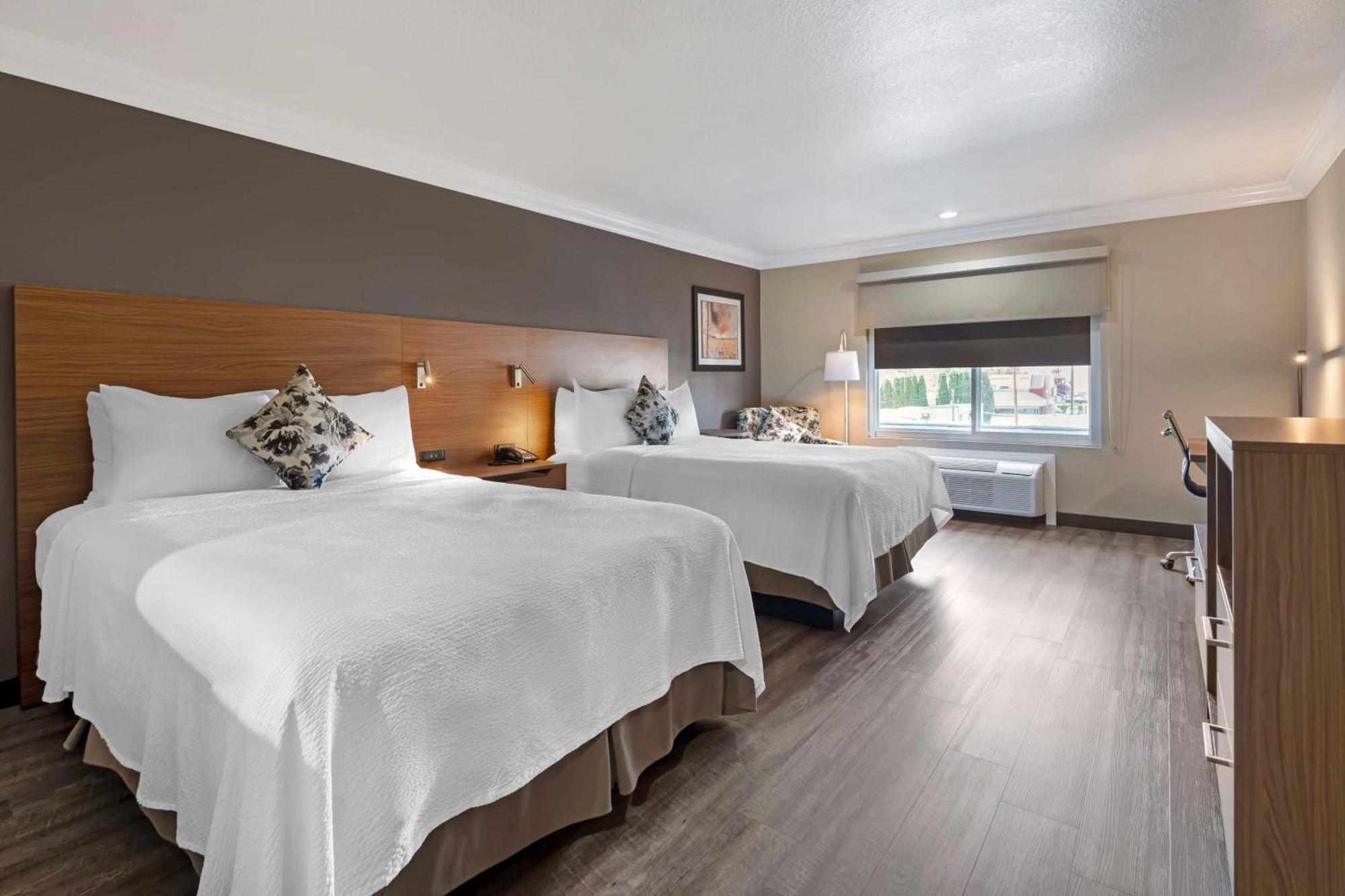 Best Western Plus Newport Mesa Inn Коста Меса Экстерьер фото