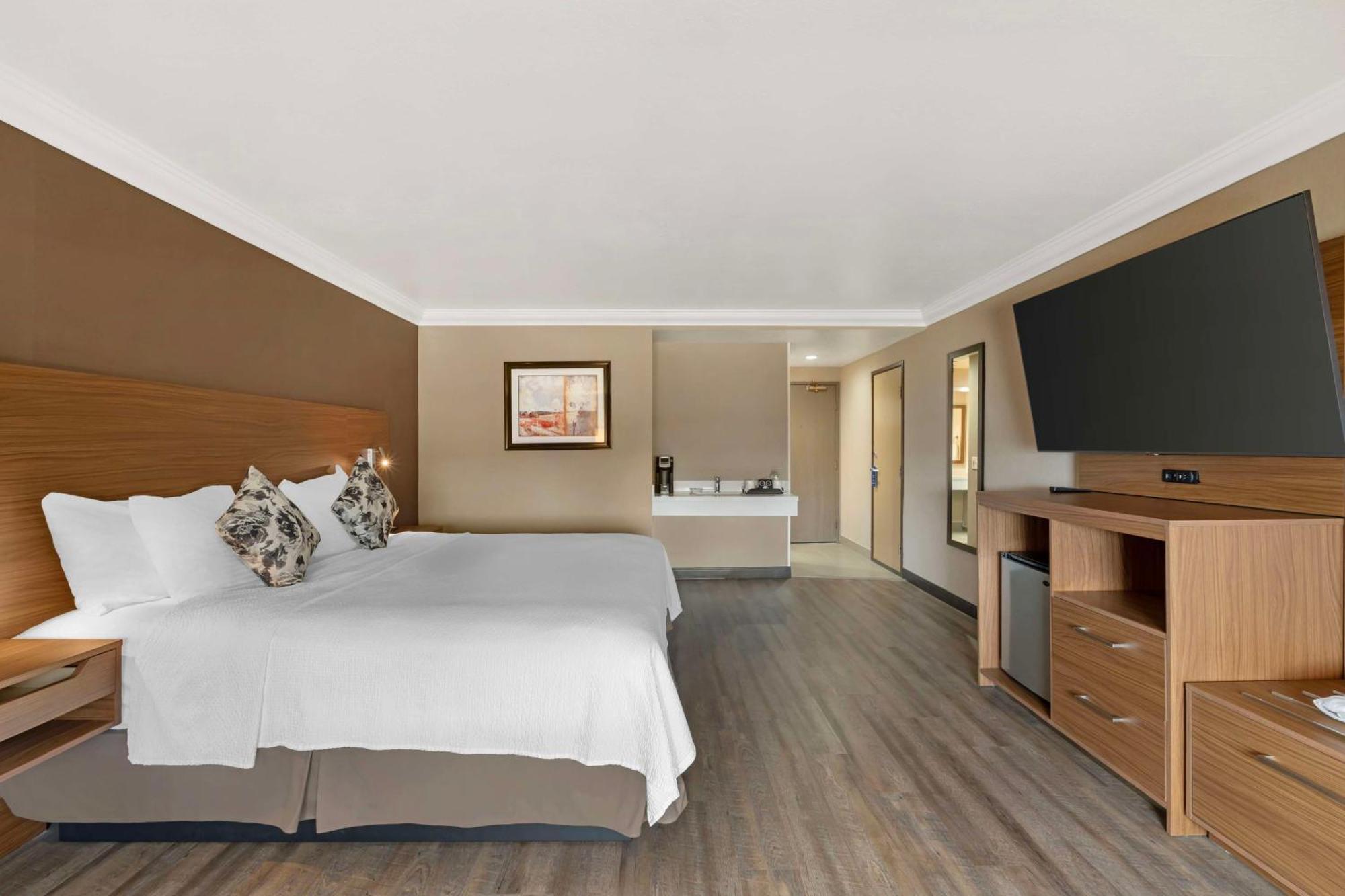 Best Western Plus Newport Mesa Inn Коста Меса Экстерьер фото