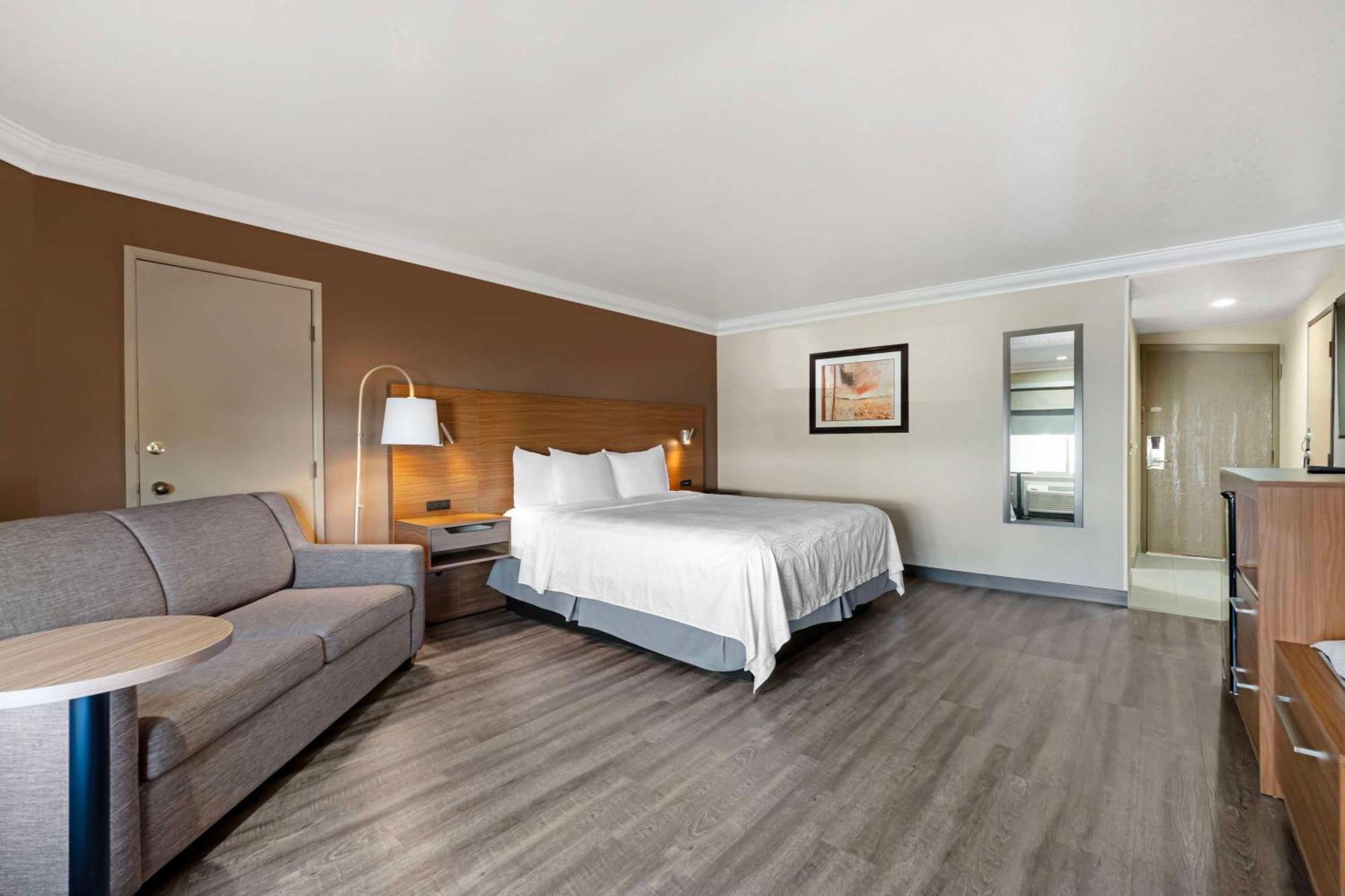 Best Western Plus Newport Mesa Inn Коста Меса Экстерьер фото