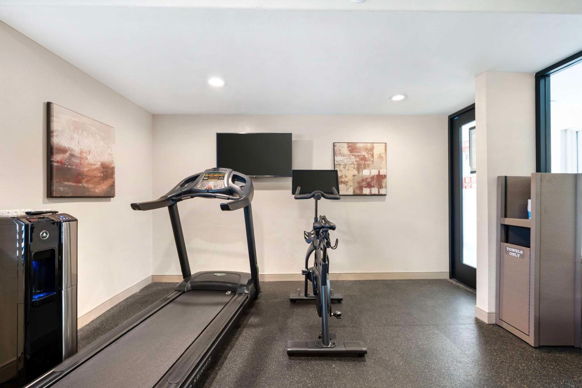 Best Western Plus Newport Mesa Inn Коста Меса Экстерьер фото