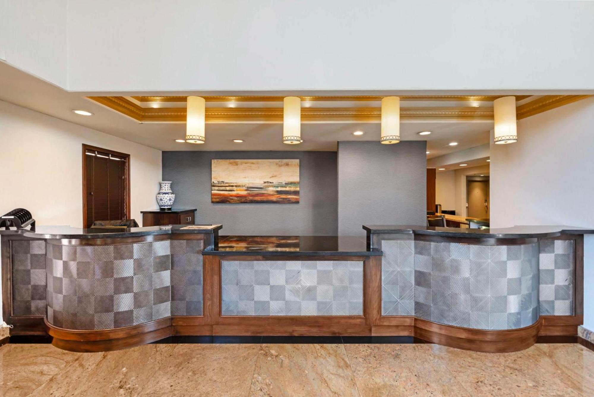 Best Western Plus Newport Mesa Inn Коста Меса Экстерьер фото