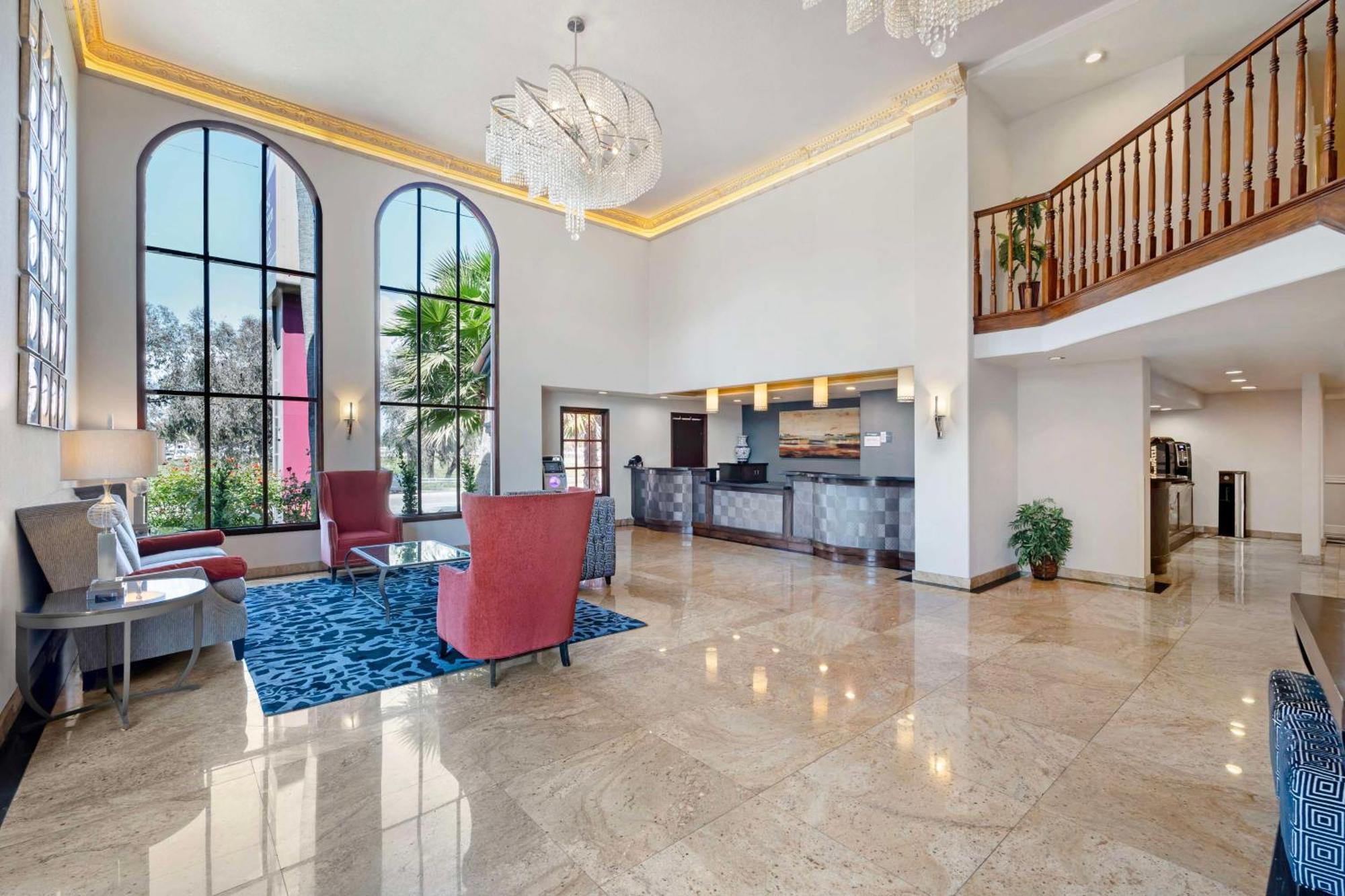 Best Western Plus Newport Mesa Inn Коста Меса Экстерьер фото